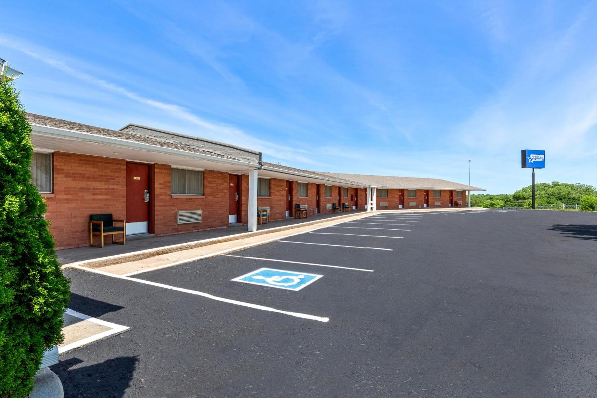 Americas Best Value Inn Belleville מראה חיצוני תמונה