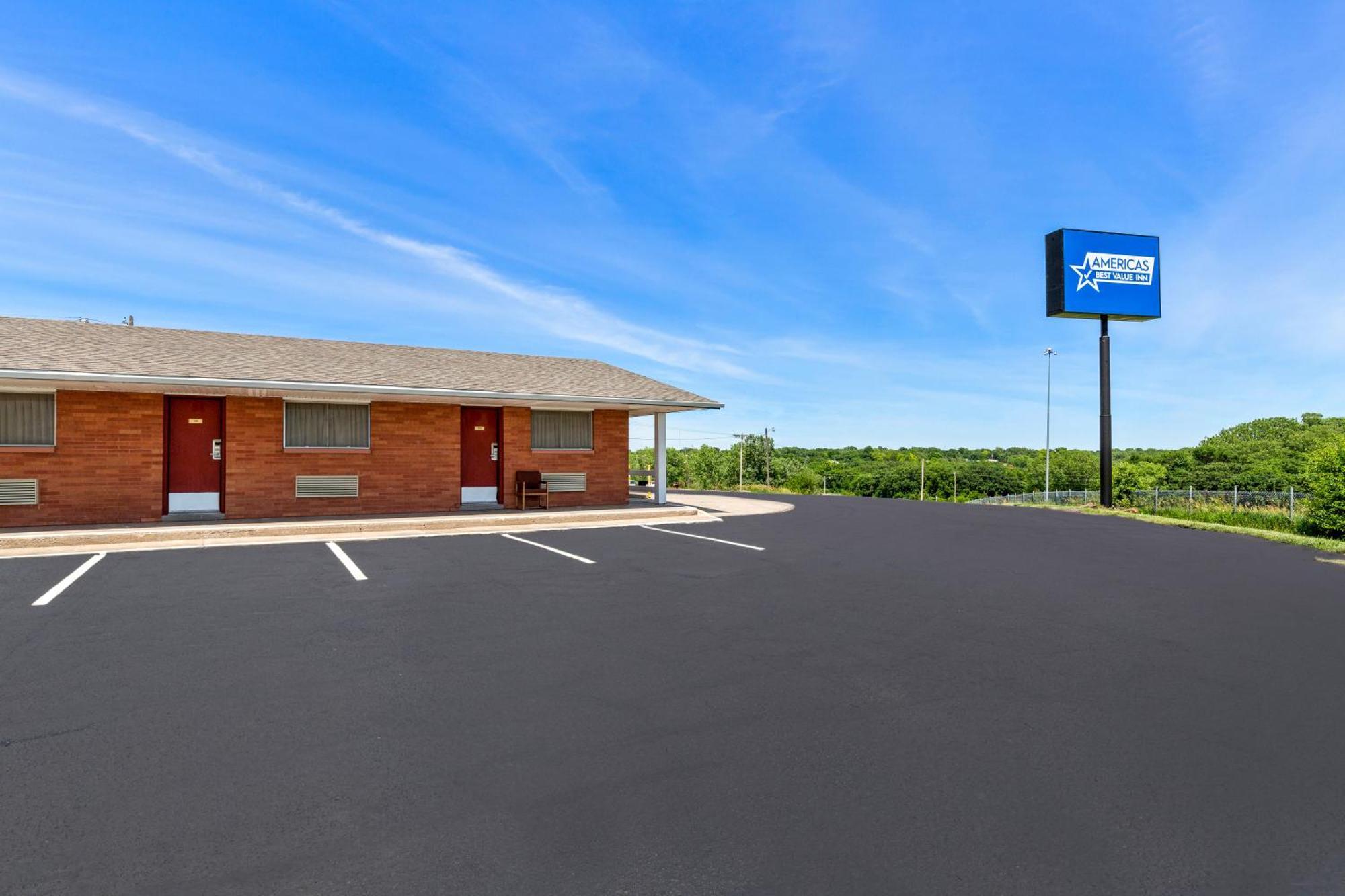 Americas Best Value Inn Belleville מראה חיצוני תמונה